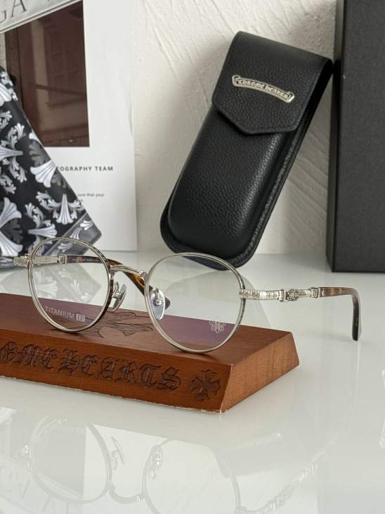 Picture of Chrome Hearts Sunglasses _SKUfw73375611fw